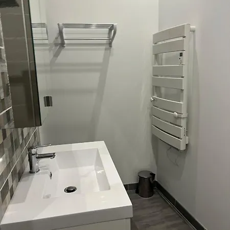 Appartement T4 140 M2 Spacieux Et Calme Pour 8 Personnes *