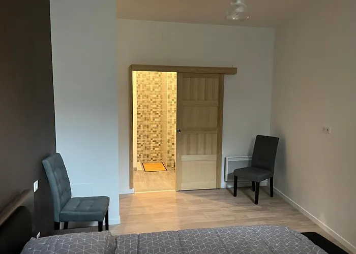 T4 140 M2 Spacieux Et Calme Pour 8 Personnes Apartment