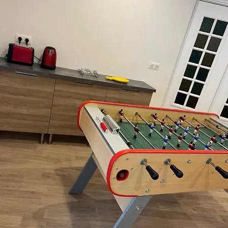 T4 140 M2 Spacieux Et Calme Pour 8 Personnes Lägenhet