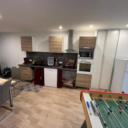 T4 140 M2 Spacieux Et Calme Pour 8 Personnes