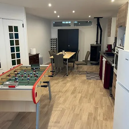 Lägenhet T4 140 M2 Spacieux Et Calme Pour 8 Personnes