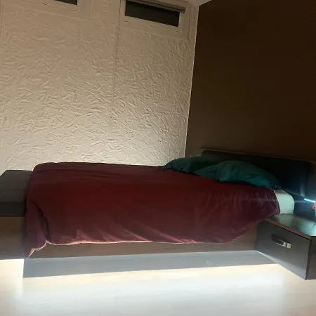 T4 140 M2 Spacieux Et Calme Pour 8 Personnes Lägenhet *