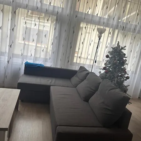 T4 140 M2 Spacieux Et Calme Pour 8 Personnes Lägenhet *